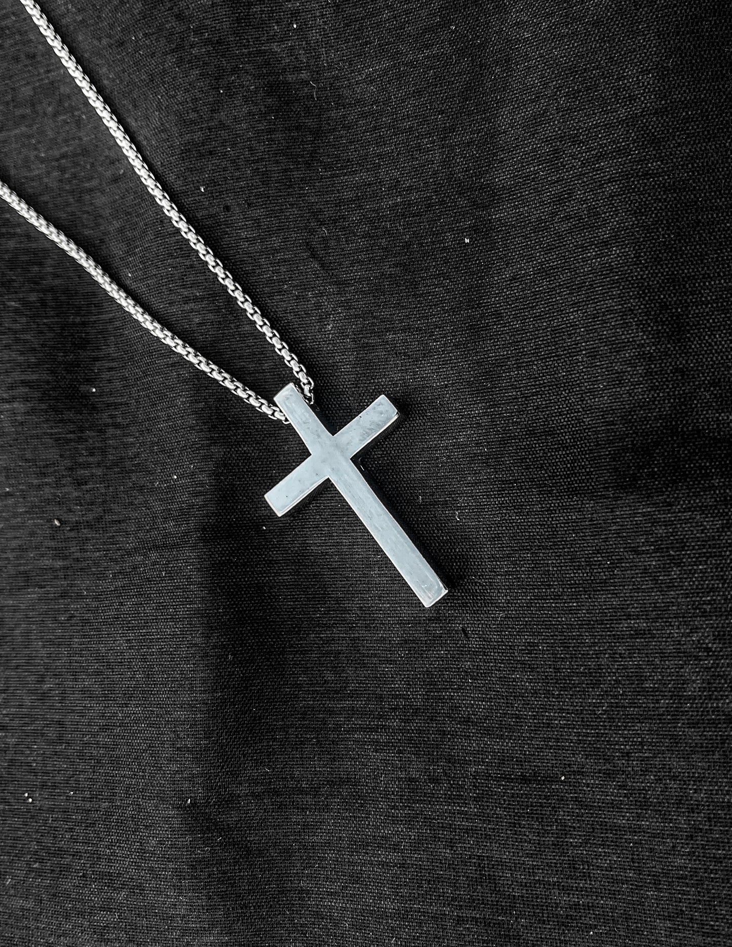 Silver cross pendant chain