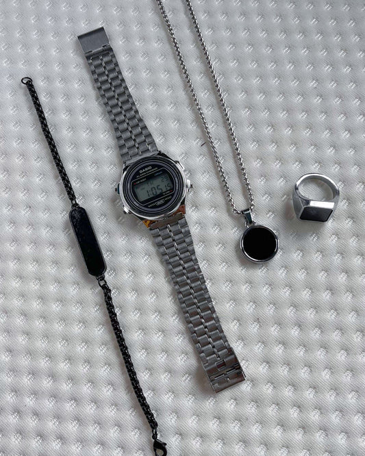 Round dial black dotted chain combo